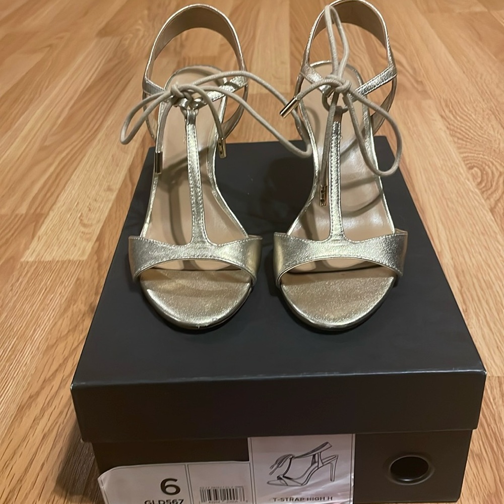 Banana Republic T-strap heels